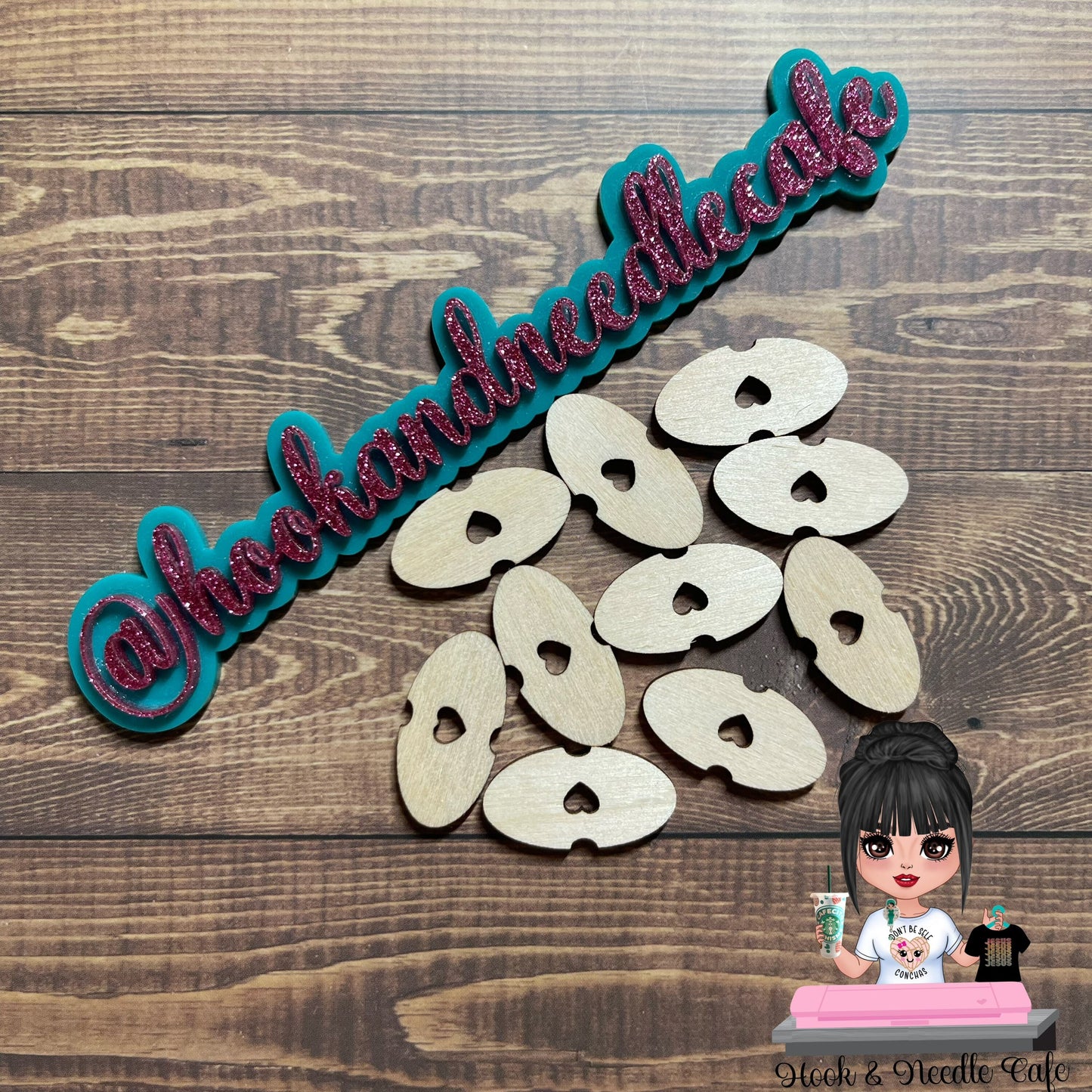 POM BUTTON: Removable pom button for poms with elastic or cinch! An original Hook & Needle Cafe design! No sew pom button 10 pcs per order