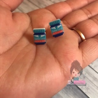 Vicks Vaporub stud earrings jewelry Ponte Vicks Mexican