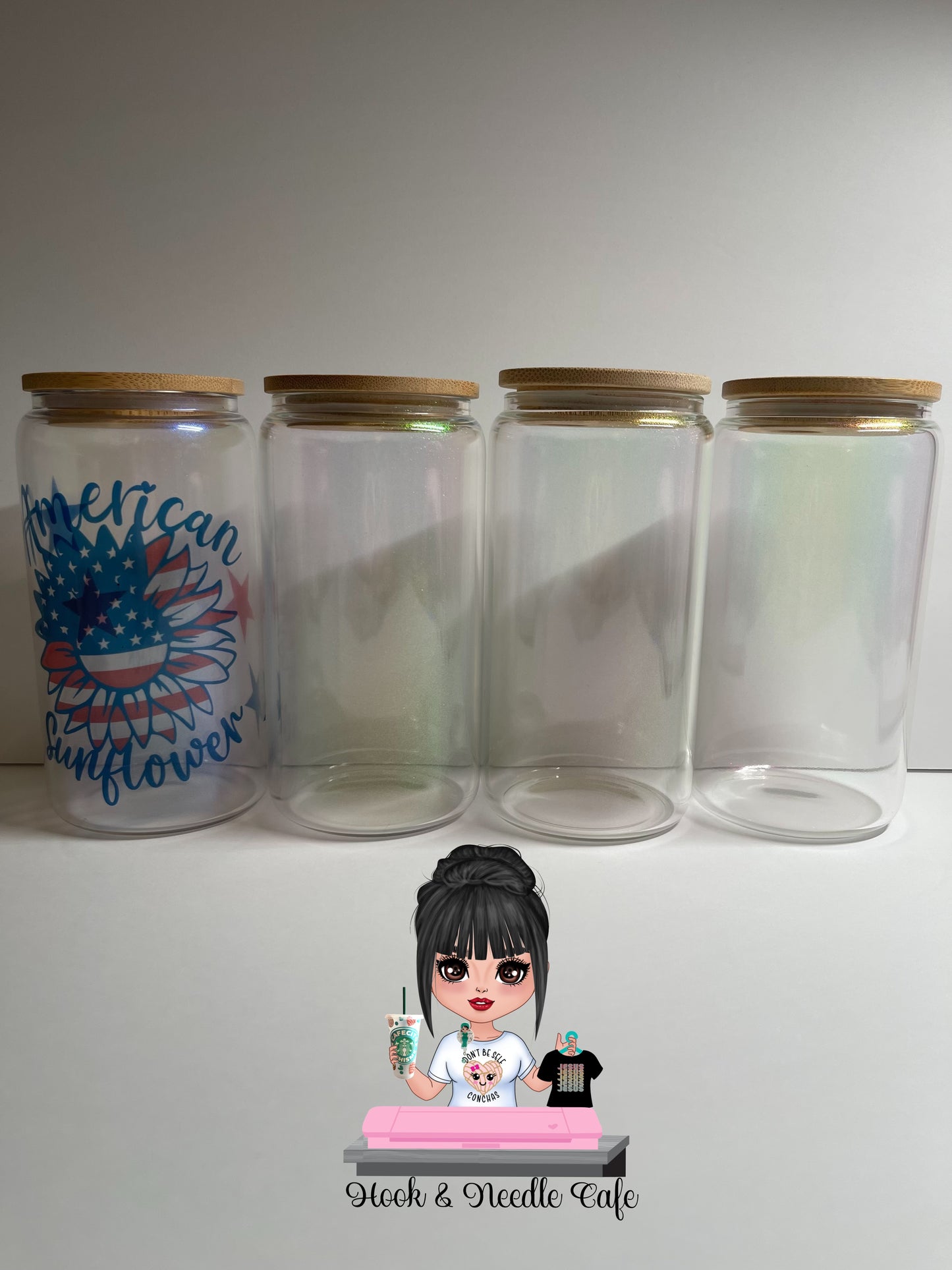 Iridescent glass can tumbler